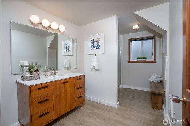1045 Sunrise Lane, Fircrest, WA 98466