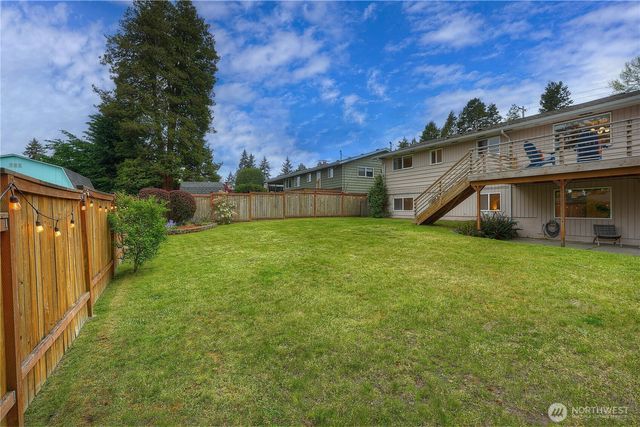 1045 Sunrise Lane, Fircrest, WA 98466