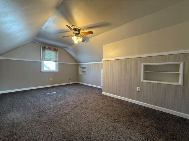 925 E 34TH Street, Erie, PA 16504