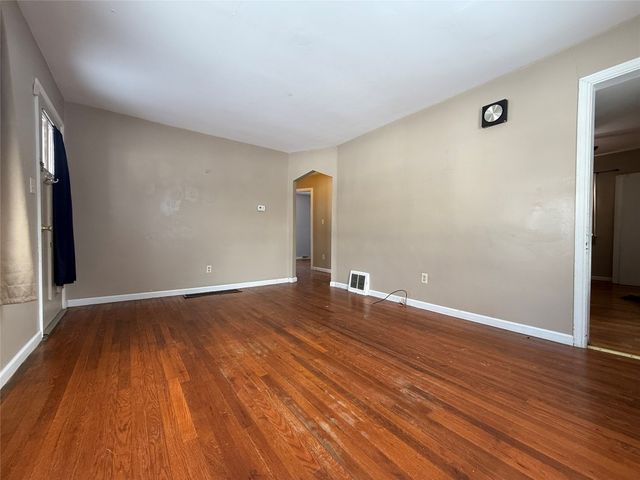 925 E 34TH Street, Erie, PA 16504