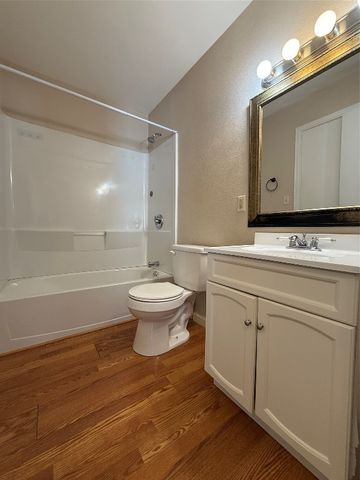 925 E 34TH Street, Erie, PA 16504