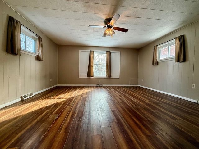 925 E 34TH Street, Erie, PA 16504