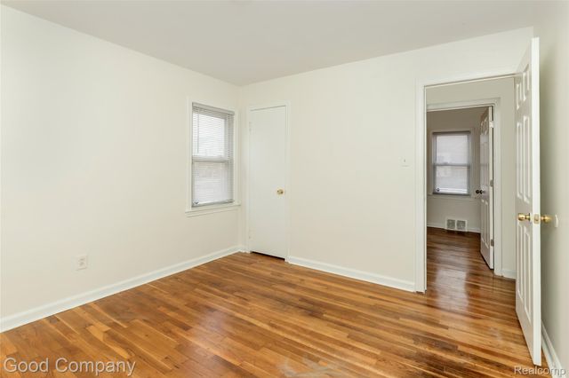 20747 Caledonia Avenue, Hazel Park, MI 48030