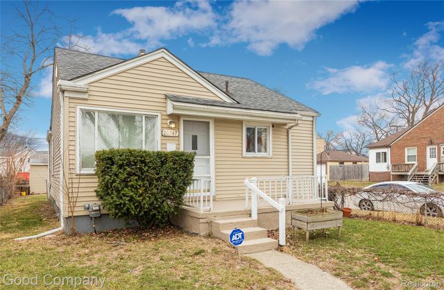 20747 Caledonia Avenue, Hazel Park, MI 48030