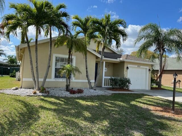 8918 SW Caprice Circle, Stuart, FL 34997