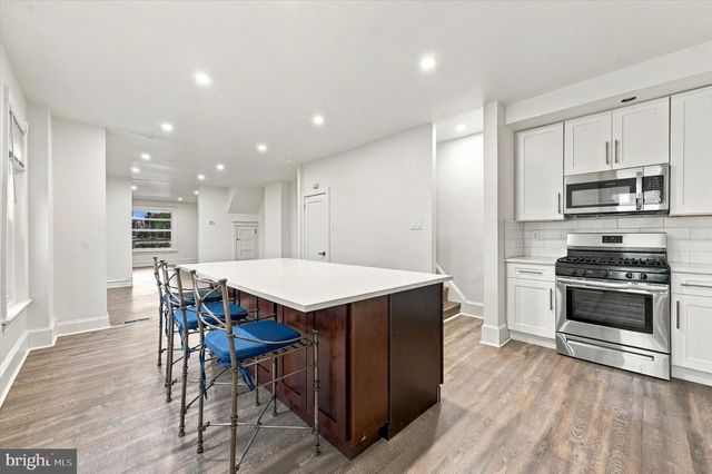 482 MARTIN ST, Philadelphia, PA 19128
