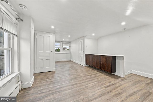 482 MARTIN ST, Philadelphia, PA 19128