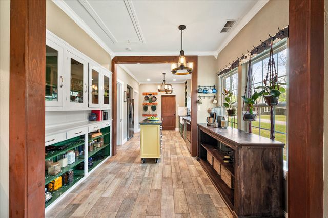 211 SW 4th Street, Kerens, TX 75144