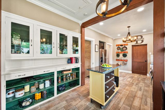 211 SW 4th Street, Kerens, TX 75144