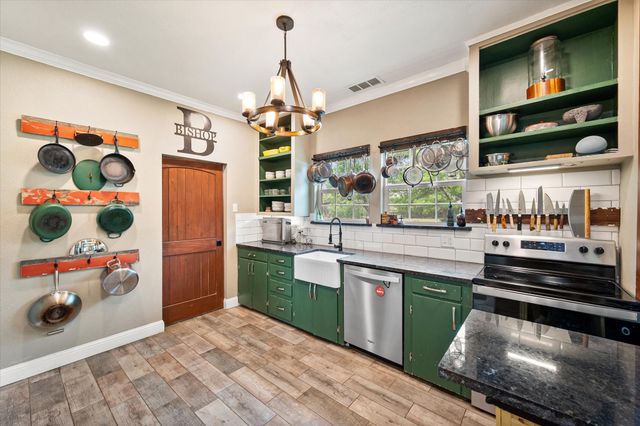 211 SW 4th Street, Kerens, TX 75144