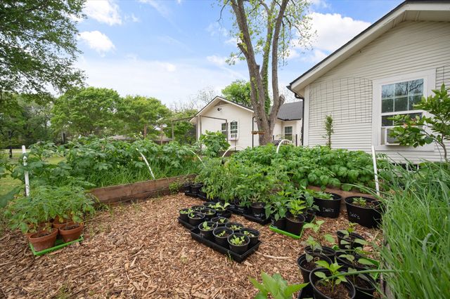 211 SW 4th Street, Kerens, TX 75144