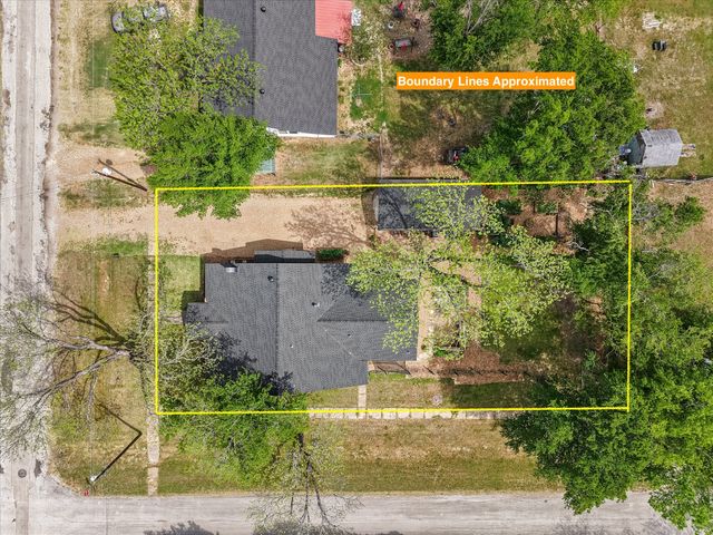 211 SW 4th Street, Kerens, TX 75144