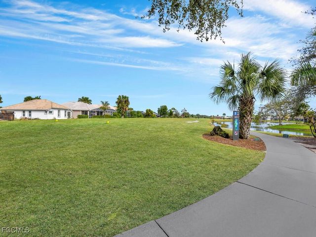 2012 Oxford Ridge CIR, Lehigh Acres, FL 33973