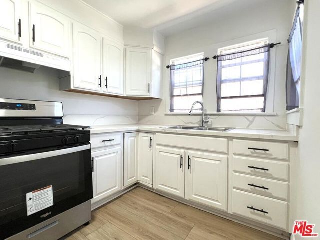 5325 2nd Avenue, Los Angeles, CA 90043