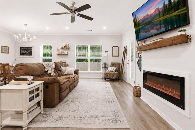 3519 Village Walk Drive, Bryant, AR 72022