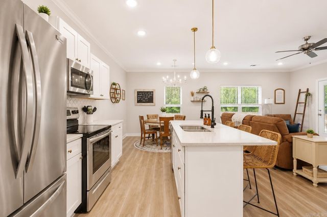3519 Village Walk Drive, Bryant, AR 72022