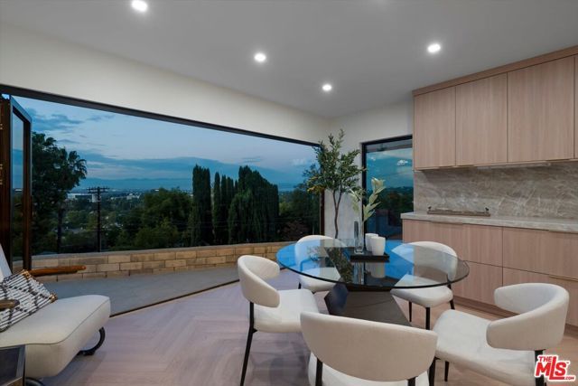 4847 Brewster Drive, Tarzana (los Angeles), CA 91356