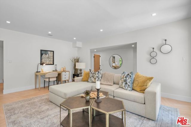 4847 Brewster Drive, Tarzana (los Angeles), CA 91356