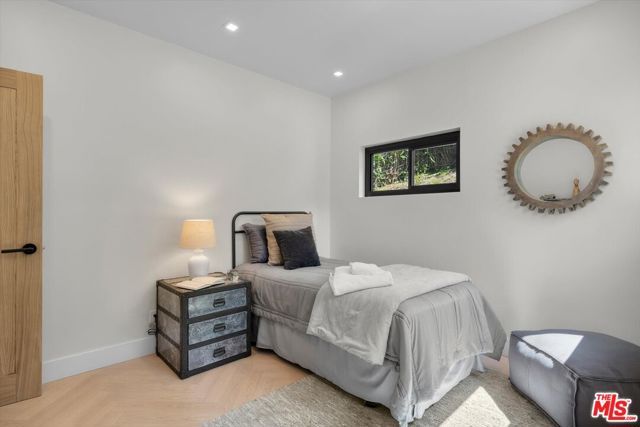 4847 Brewster Drive, Tarzana (los Angeles), CA 91356