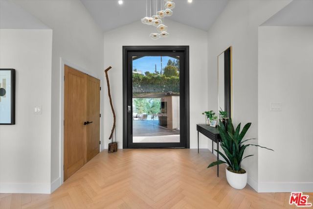 4847 Brewster Drive, Tarzana (los Angeles), CA 91356