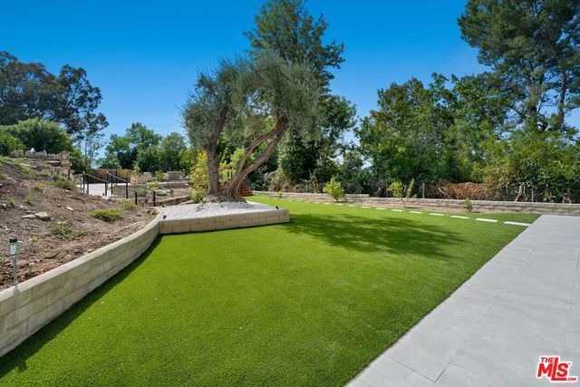 4847 Brewster Drive, Tarzana (los Angeles), CA 91356
