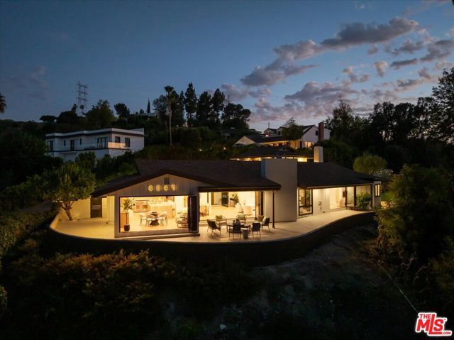4847 Brewster Drive, Tarzana (los Angeles), CA 91356
