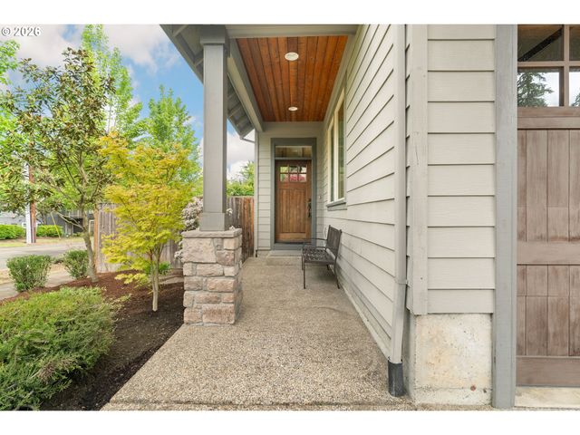 8175 Sw LAURELWOOD Ct, Portland, OR 97225