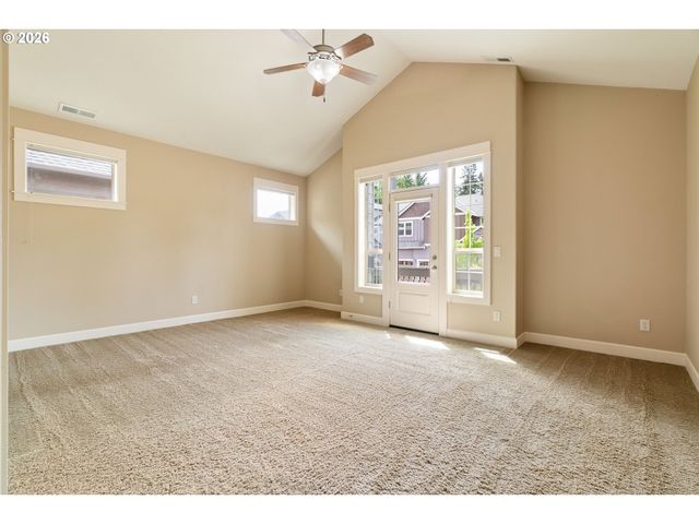 8175 Sw LAURELWOOD Ct, Portland, OR 97225
