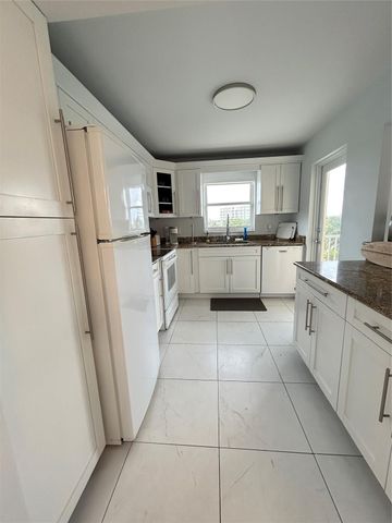 1200 Hibiscus Ave 502, Pompano Beach, FL 33062