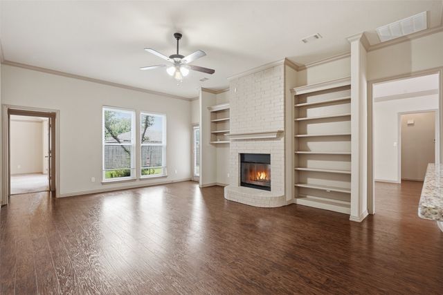 3318 Summergrove Drive, Arlington, TX 76001