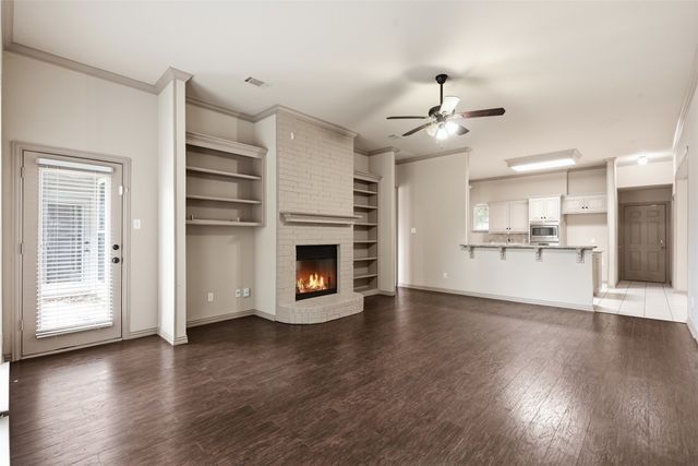 3318 Summergrove Drive, Arlington, TX 76001