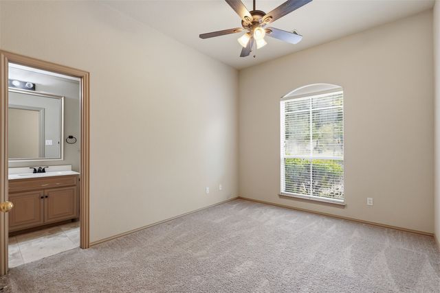 3318 Summergrove Drive, Arlington, TX 76001