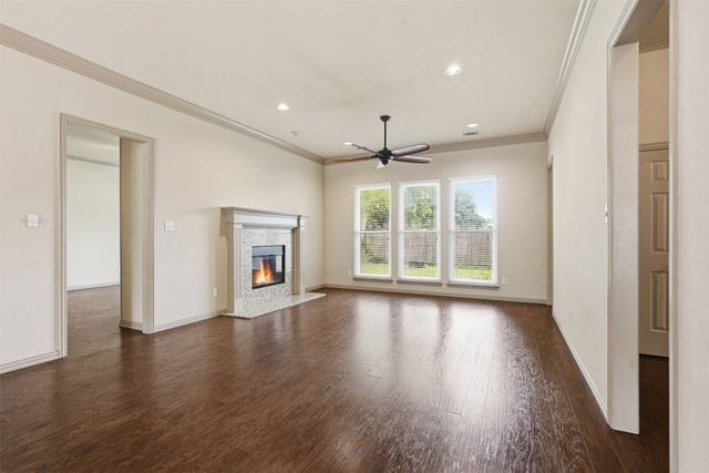 3318 Summergrove Drive, Arlington, TX 76001