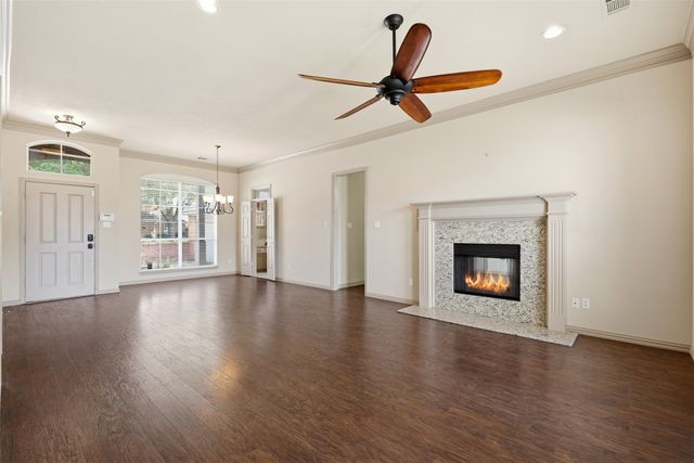 3318 Summergrove Drive, Arlington, TX 76001