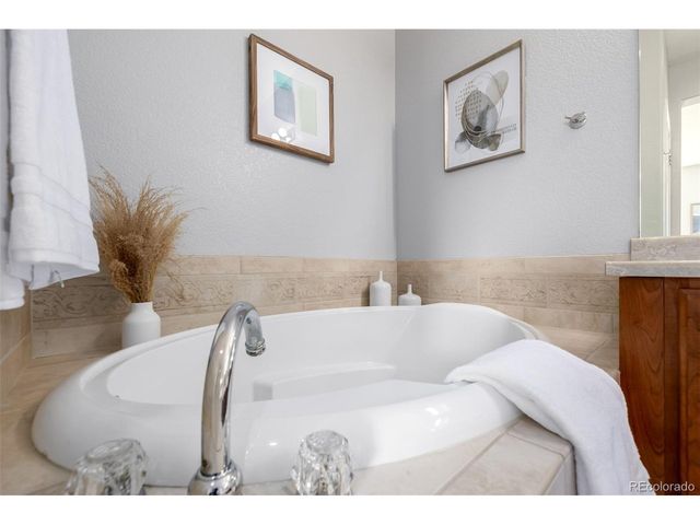 10588 Parkington Ln 39C, Highlands Ranch, CO 80126