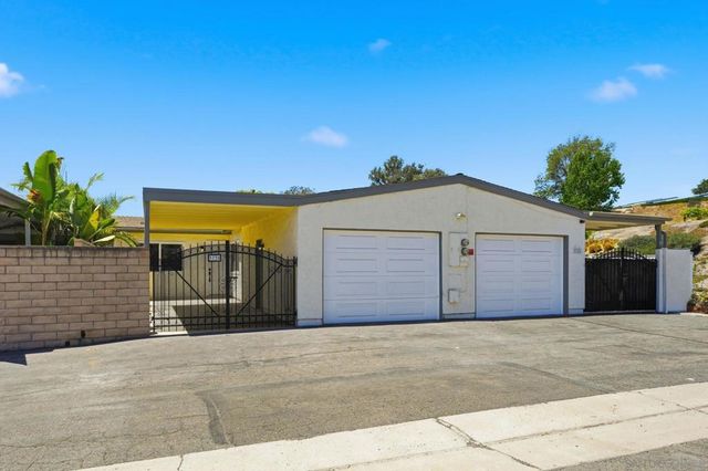 3738 Hickory Way, Oceanside, CA 92057