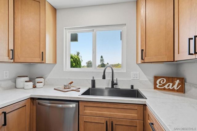 3738 Hickory Way, Oceanside, CA 92057