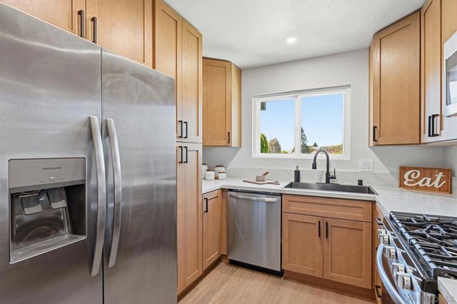 3738 Hickory Way, Oceanside, CA 92057
