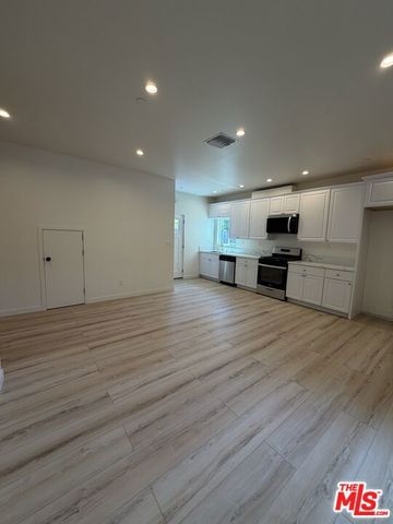 5342 Don Pio Drive, Los Angeles, CA 91364