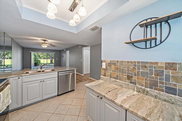 7742 EAGLE CREEK DRIVE 7524, Sarasota, FL 34243