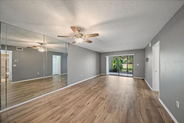 7742 EAGLE CREEK DRIVE 7524, Sarasota, FL 34243