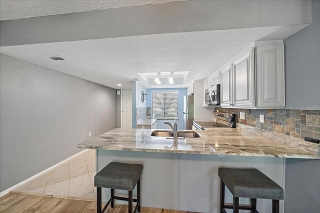 7742 EAGLE CREEK DRIVE 7524, Sarasota, FL 34243