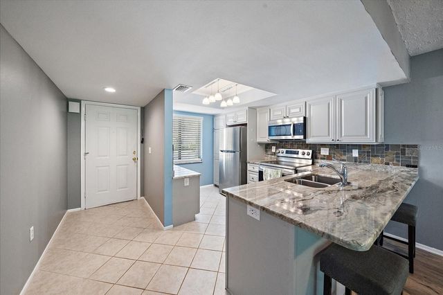 7742 EAGLE CREEK DRIVE 7524, Sarasota, FL 34243