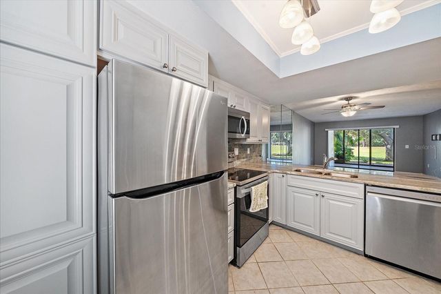 7742 EAGLE CREEK DRIVE 7524, Sarasota, FL 34243