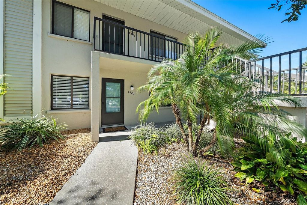 7742 EAGLE CREEK DRIVE 7524, Sarasota, FL 34243
