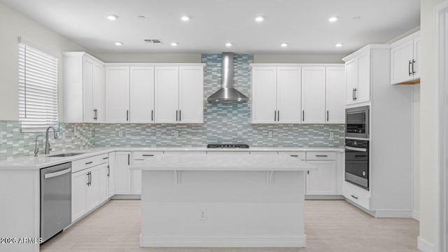 13359 W EAGLE FEATHER Road, Peoria, AZ 85383