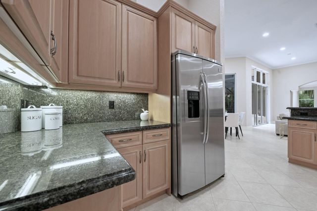 2445 Eagle Run Way, Weston, FL 33327