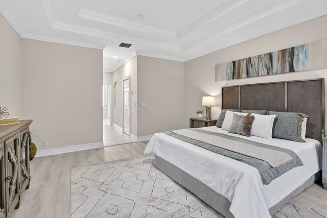 2445 Eagle Run Way, Weston, FL 33327