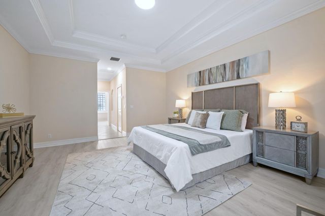 2445 Eagle Run Way, Weston, FL 33327