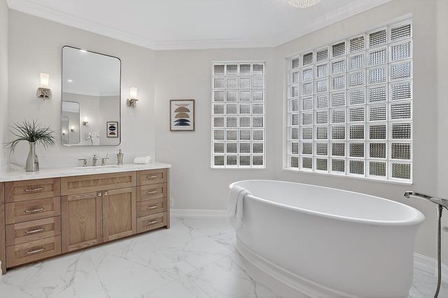 2445 Eagle Run Way, Weston, FL 33327